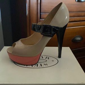 High heels Steve Madden shoe